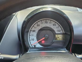 Toyota AYGO 1.0 VVT-i Go Hatchback 5dr Petrol MultiMode Euro 5 (AC) (67 ps)