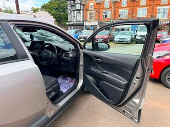 Toyota C-HR 1.8 VVT-h Icon SUV 5dr Petrol Hybrid CVT Euro 6 (s/s) (122 ps)