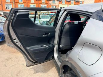 Toyota C-HR 1.8 VVT-h Icon SUV 5dr Petrol Hybrid CVT Euro 6 (s/s) (122 ps)