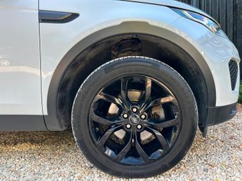 Land Rover Discovery Sport 2.0 TD4 Landmark Auto 4WD Euro 6 (s/s) 5dr