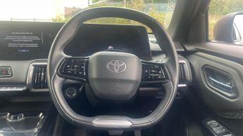 Toyota Urban Cruiser 61kWh Design Auto 5dr