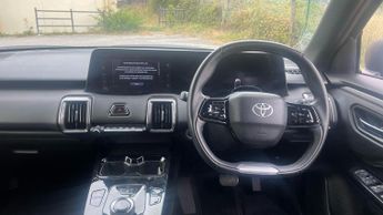 Toyota Urban Cruiser 61kWh Design Auto 5dr