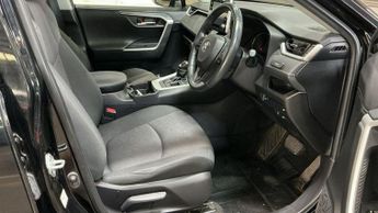Toyota RAV4 2.5 VVT-h Design CVT Euro 6 (s/s) 5dr