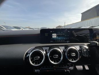 Mercedes-Benz A Class A 220 D AMG LINE AUTO