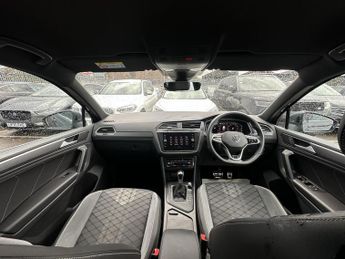 Volkswagen Tiguan R-LINE TSI S-A
