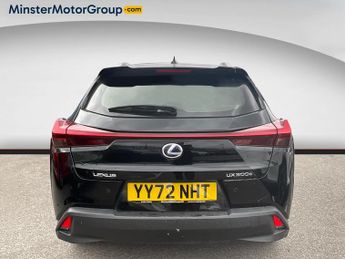 Lexus Ux 300E