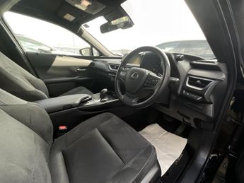Lexus Ux 300E