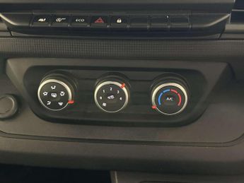 Renault Trafic 2.0 dCi Blue LL30 Advance Panel Van 5dr Diesel Manual L2 H1 Euro