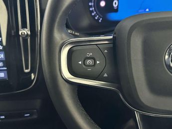Volvo XC40 Recharge 69kWh Plus SUV 5dr Electric Auto (231 ps)