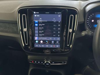 Volvo XC40 Recharge 69kWh Plus SUV 5dr Electric Auto (231 ps)