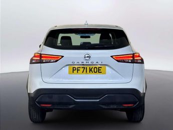 Nissan Qashqai 1.3 DIG-T MHEV Acenta Premium SUV 5dr Petrol Hybrid Manual Euro 