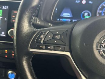 Nissan Leaf 40kWh Tekna Hatchback 5dr Electric Auto (150 ps)