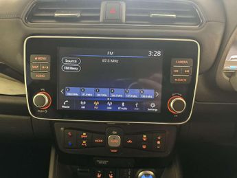 Nissan Leaf 40kWh Tekna Hatchback 5dr Electric Auto (150 ps)