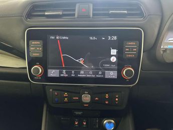 Nissan Leaf 40kWh Tekna Hatchback 5dr Electric Auto (150 ps)