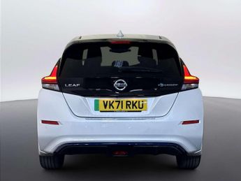 Nissan Leaf 40kWh Tekna Hatchback 5dr Electric Auto (150 ps)