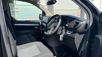 Toyota PROACE Verso 1.5D Shuttle Medium MPV 5dr Diesel Manual MWB Euro 6 (s/s) (9 Se
