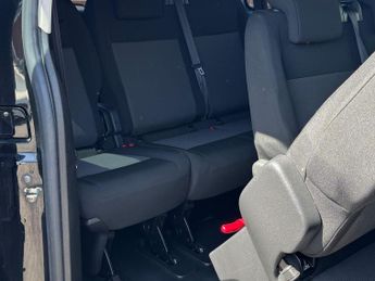Toyota PROACE Verso 1.5D Shuttle Medium MPV 5dr Diesel Manual MWB Euro 6 (s/s) (9 Se