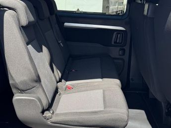 Toyota PROACE Verso 1.5D Shuttle Medium MPV 5dr Diesel Manual MWB Euro 6 (s/s) (9 Se
