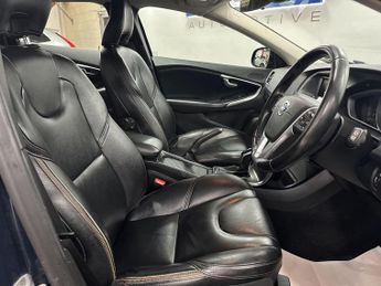Volvo V40 Cross Country 1.6 D2 Lux Powershift Euro 5 (s/s) 5dr