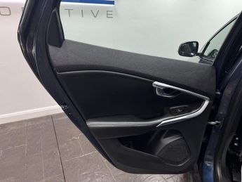Volvo V40 Cross Country 1.6 D2 Lux Powershift Euro 5 (s/s) 5dr