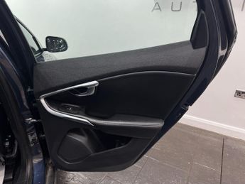 Volvo V40 Cross Country 1.6 D2 Lux Powershift Euro 5 (s/s) 5dr