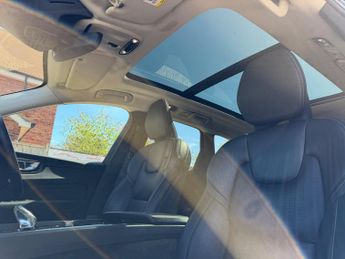 Volvo XC60 2.0 B5 MHEV Inscription Auto AWD Euro 6 (s/s) 5dr