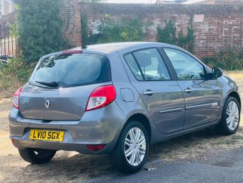 Renault Clio 1.6 VVT Initiale TomTom Auto Euro 4 5dr