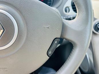 Renault Clio 1.6 VVT Initiale TomTom Auto Euro 4 5dr