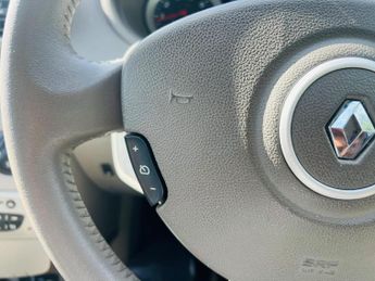 Renault Clio 1.6 VVT Initiale TomTom Auto Euro 4 5dr