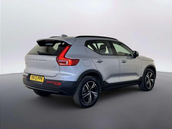Volvo XC40 2.0 B3 MHEV Plus Dark SUV 5dr Petrol Hybrid DCT Auto Euro 6 (s/s