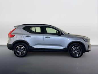 Volvo XC40 2.0 B3 MHEV Plus Dark SUV 5dr Petrol Hybrid DCT Auto Euro 6 (s/s