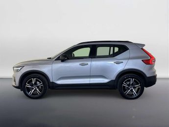 Volvo XC40 2.0 B3 MHEV Plus Dark SUV 5dr Petrol Hybrid DCT Auto Euro 6 (s/s