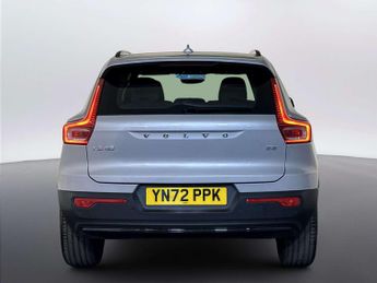 Volvo XC40 2.0 B3 MHEV Plus Dark SUV 5dr Petrol Hybrid DCT Auto Euro 6 (s/s