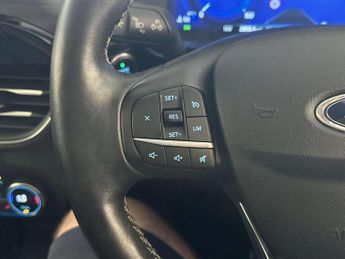 Ford Kuga 2.5 Duratec 14.4kWh Vignale SUV 5dr Petrol Plug-in Hybrid CVT Eu