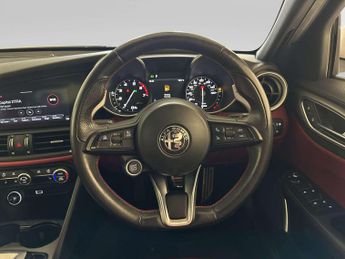Alfa Romeo Giulia 2.0T Veloce Saloon 4dr Petrol GPF Auto Euro 6 (s/s) (280 ps)
