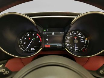 Alfa Romeo Giulia 2.0T Veloce Saloon 4dr Petrol GPF Auto Euro 6 (s/s) (280 ps)