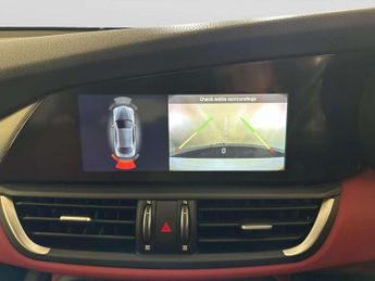 Alfa Romeo Giulia 2.0T Veloce Saloon 4dr Petrol GPF Auto Euro 6 (s/s) (280 ps)