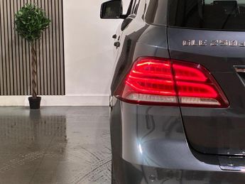 Mercedes-Benz GLE 2.1 GLE250d AMG Line (Premium) G-Tronic 4MATIC Euro 6 (s/s) 5dr