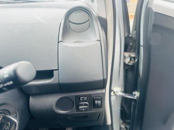 Toyota Yaris 1.3 VVT-i TR Hatchback 5dr Petrol Manual (141 g/km, 85 bhp)