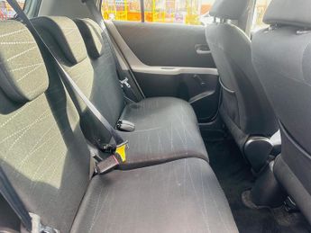 Toyota Yaris 1.3 VVT-i TR Hatchback 5dr Petrol Manual (141 g/km, 85 bhp)