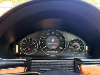 Mercedes-Benz E Class 1.8 E200 Kompressor Elegance Saloon 4dr Petrol Automatic (207 g/
