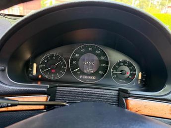 Mercedes-Benz E Class 1.8 E200 Kompressor Elegance Saloon 4dr Petrol Automatic (207 g/