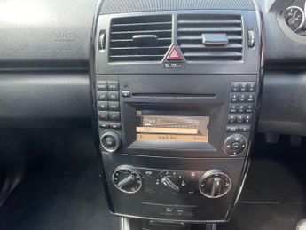 Mercedes-Benz A Class 1.5 A160 BlueEfficiency Classic SE 5dr