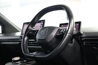MG MG4 51kWh SE Auto 5dr