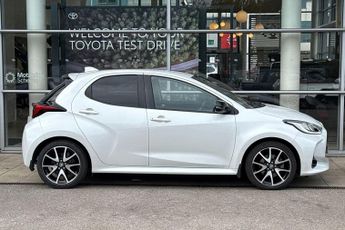Toyota Yaris 1.5 VVT-h Dynamic E-CVT Euro 6 (s/s) 5dr