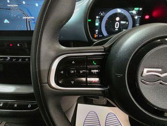 Fiat 500e 42kWh Icon Auto 3dr