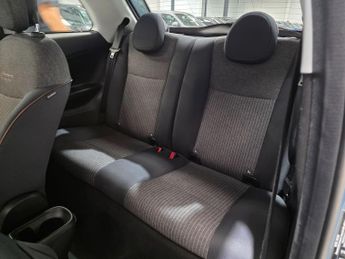 Fiat 500e 42kWh Icon Auto 3dr