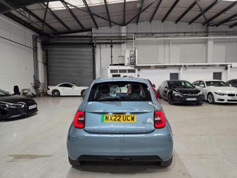 Fiat 500e 42kWh Icon Auto 3dr