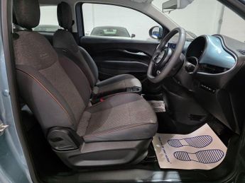 Fiat 500e 42kWh Icon Auto 3dr