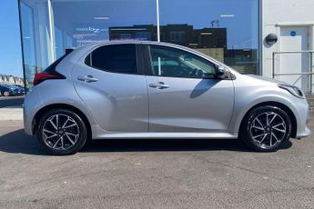 Toyota Yaris 1.5 VVT-h Design Hatchback 5dr Petrol Hybrid E-CVT Euro 6 (s/s) 